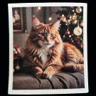 disktrasa med motiv av en röd katt i soffan julgran