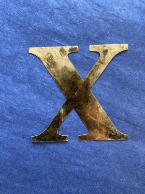 plåtbokstav x